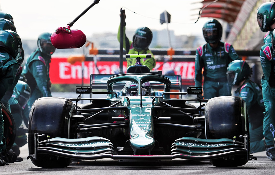 Sebastian Vettel pit-stop