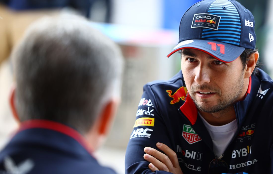 Christian_Horner_Sergio_Perez_Red_Bull_VN_Katara_Padok_2024.jpg