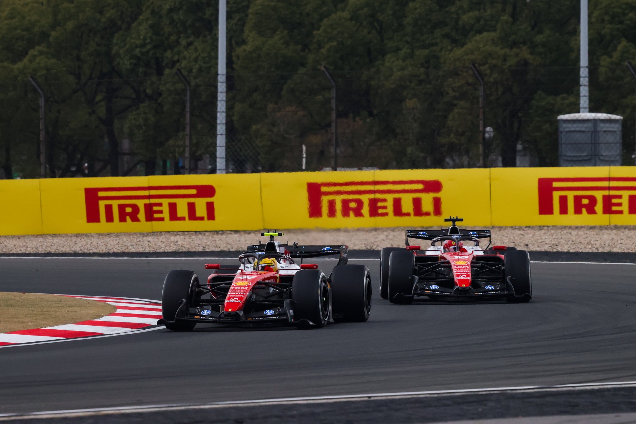 Lewis Hamilton i Charles Leclerc